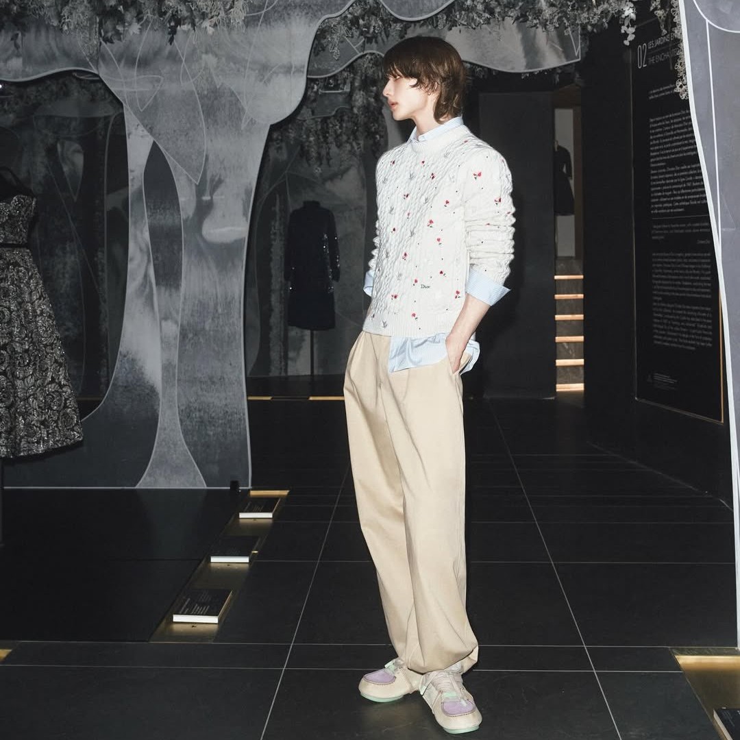 Behind-the-scenes cut of Hyunjin (Stray Kids)