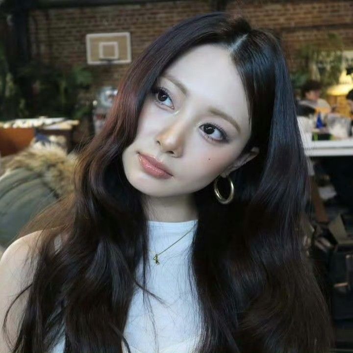 Latest photo of Tzuyu (TWICE)