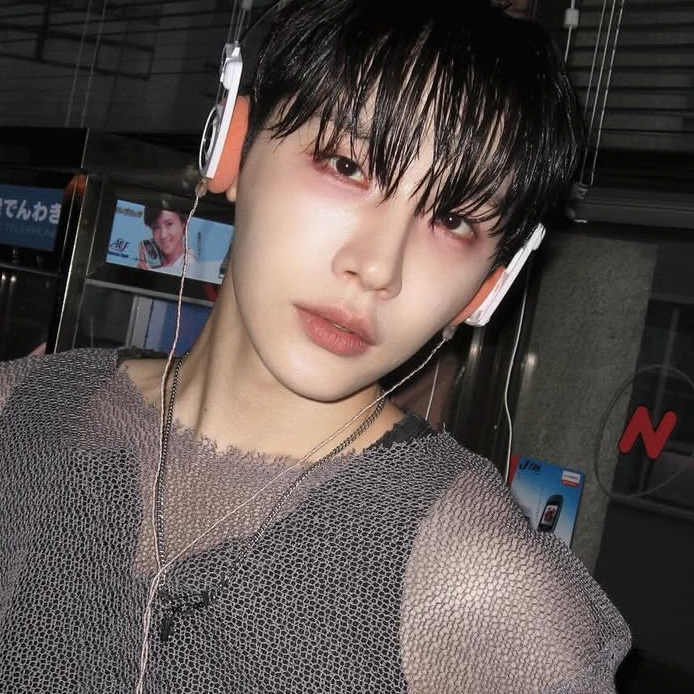 チョン・ウン (AB6IX)の舞台裏ショット
