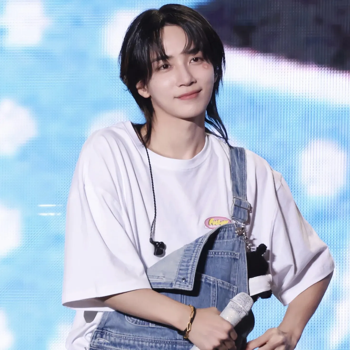Foto aktivitas terbaru Jeonghan (SEVENTEEN)
