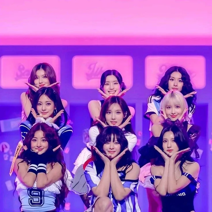 Latest photo of TWICE