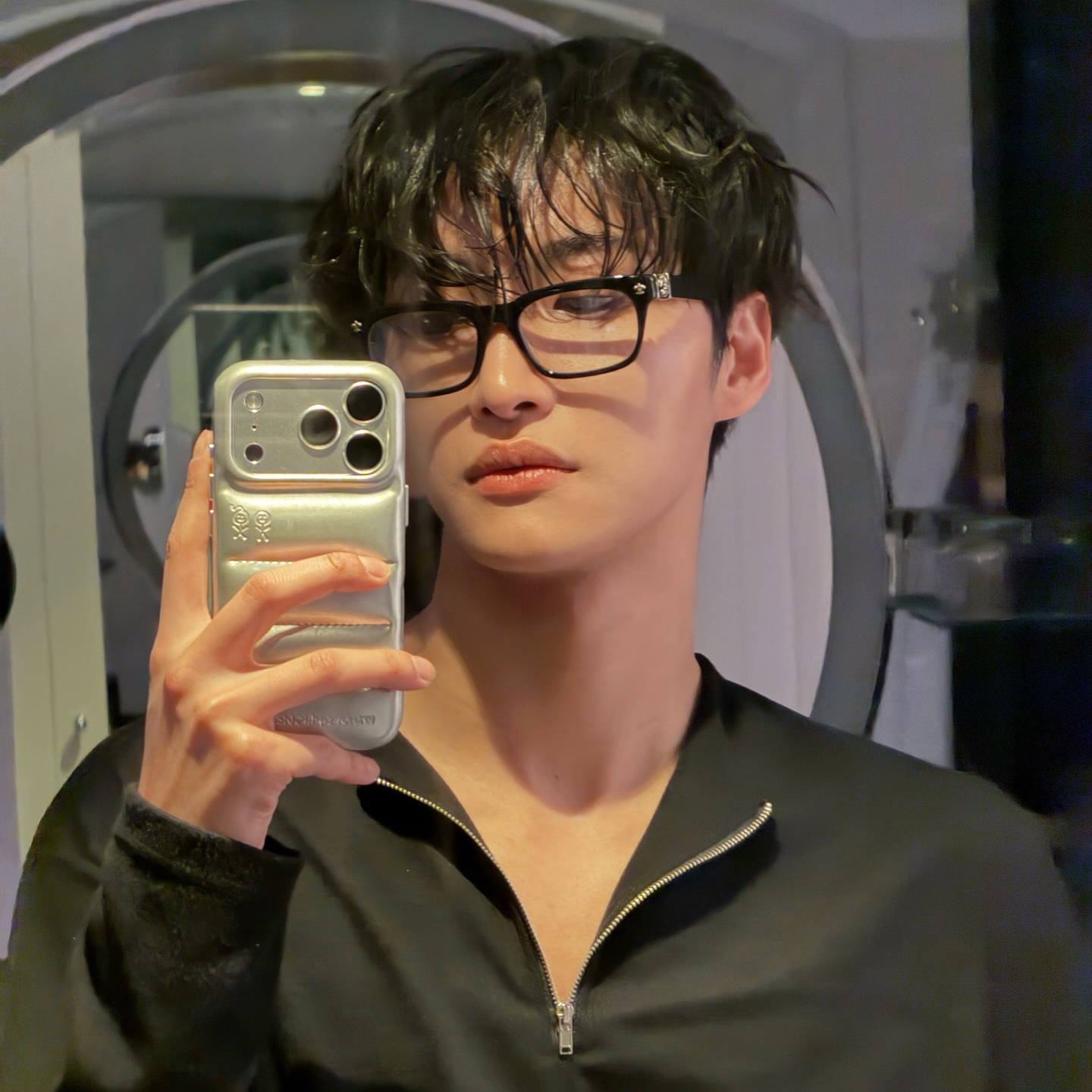 Behind-the-scenes cut of Seonghwa (ATEEZ)