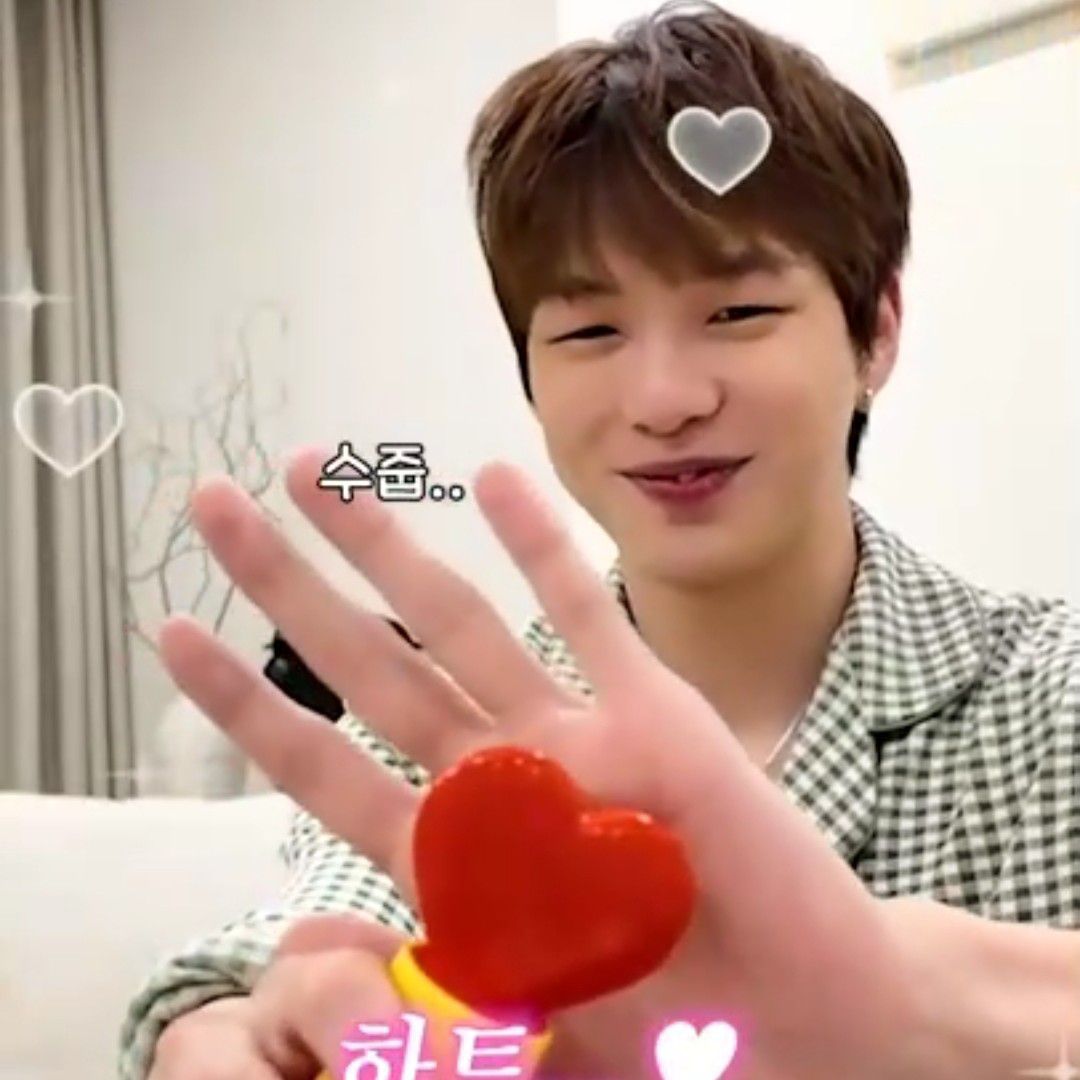 강다니엘의 최신 사진