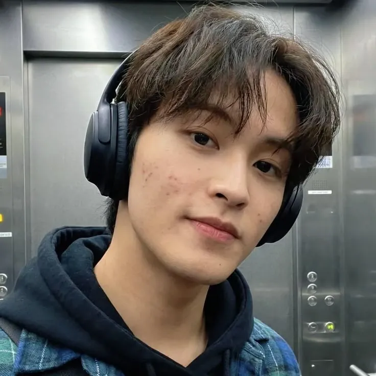 Recent activity shot of Mark (NCT 127, NCT DREAM)