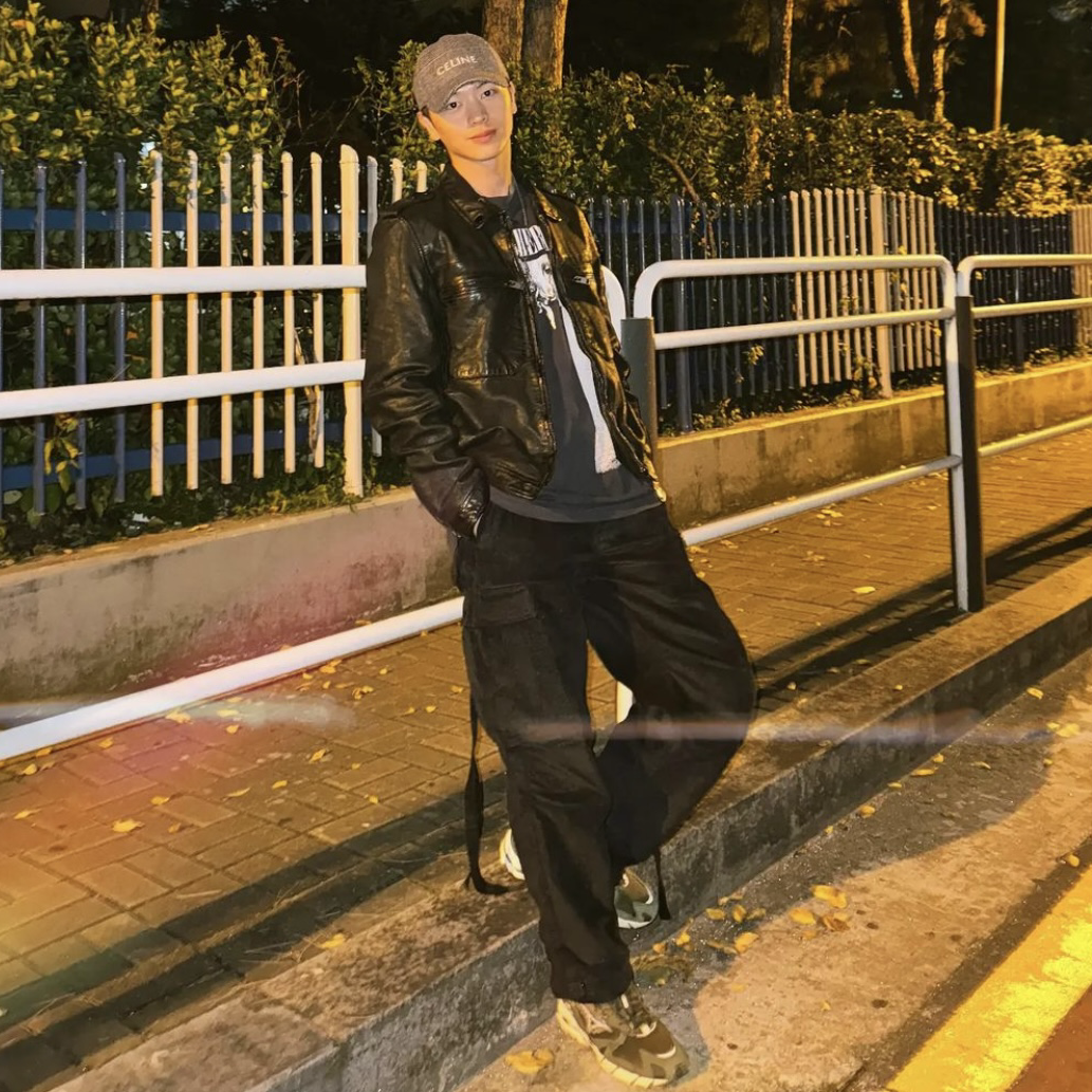 Latest photo of Yook Sungjae (BTOB)