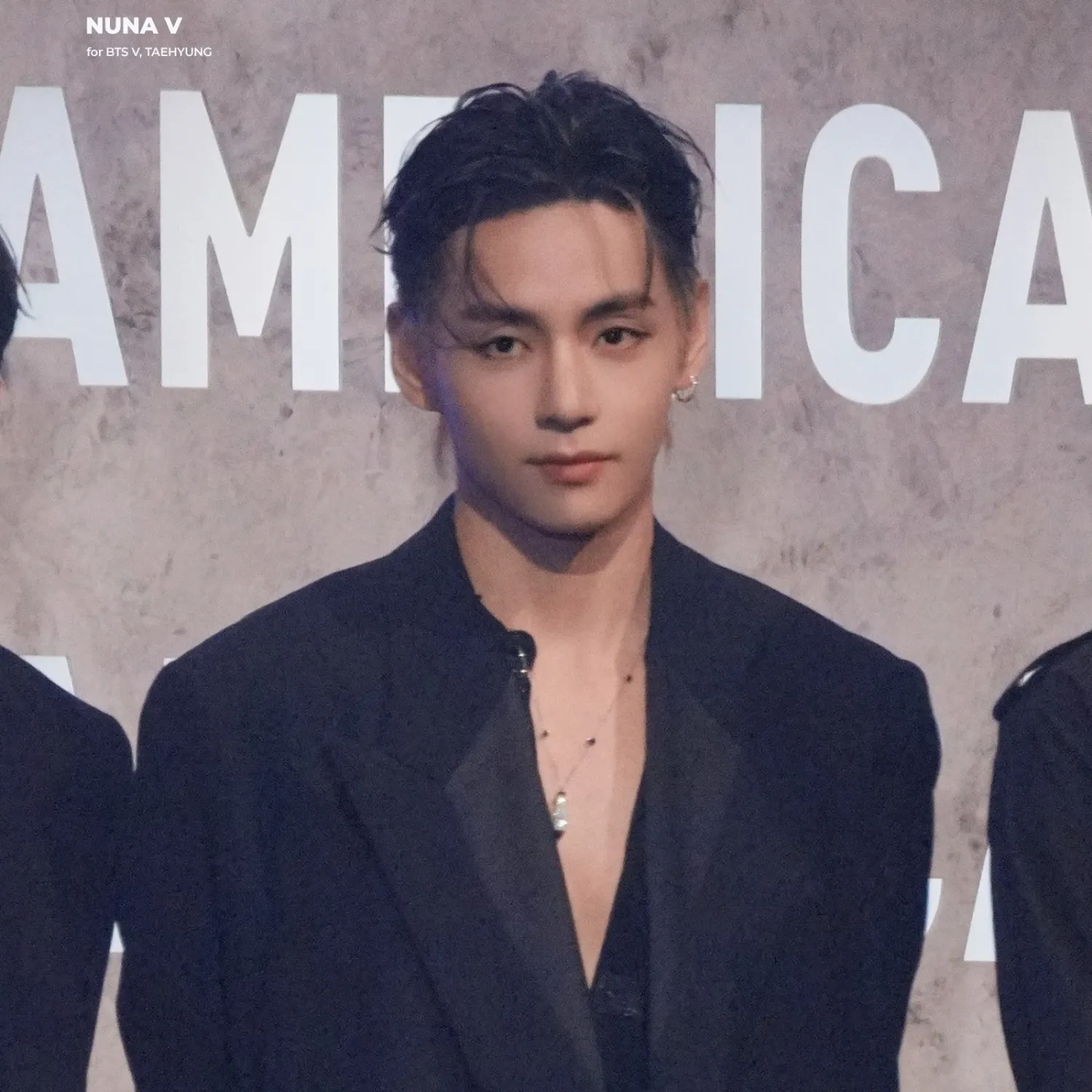 뷔 (방탄소년단)의 최신 사진