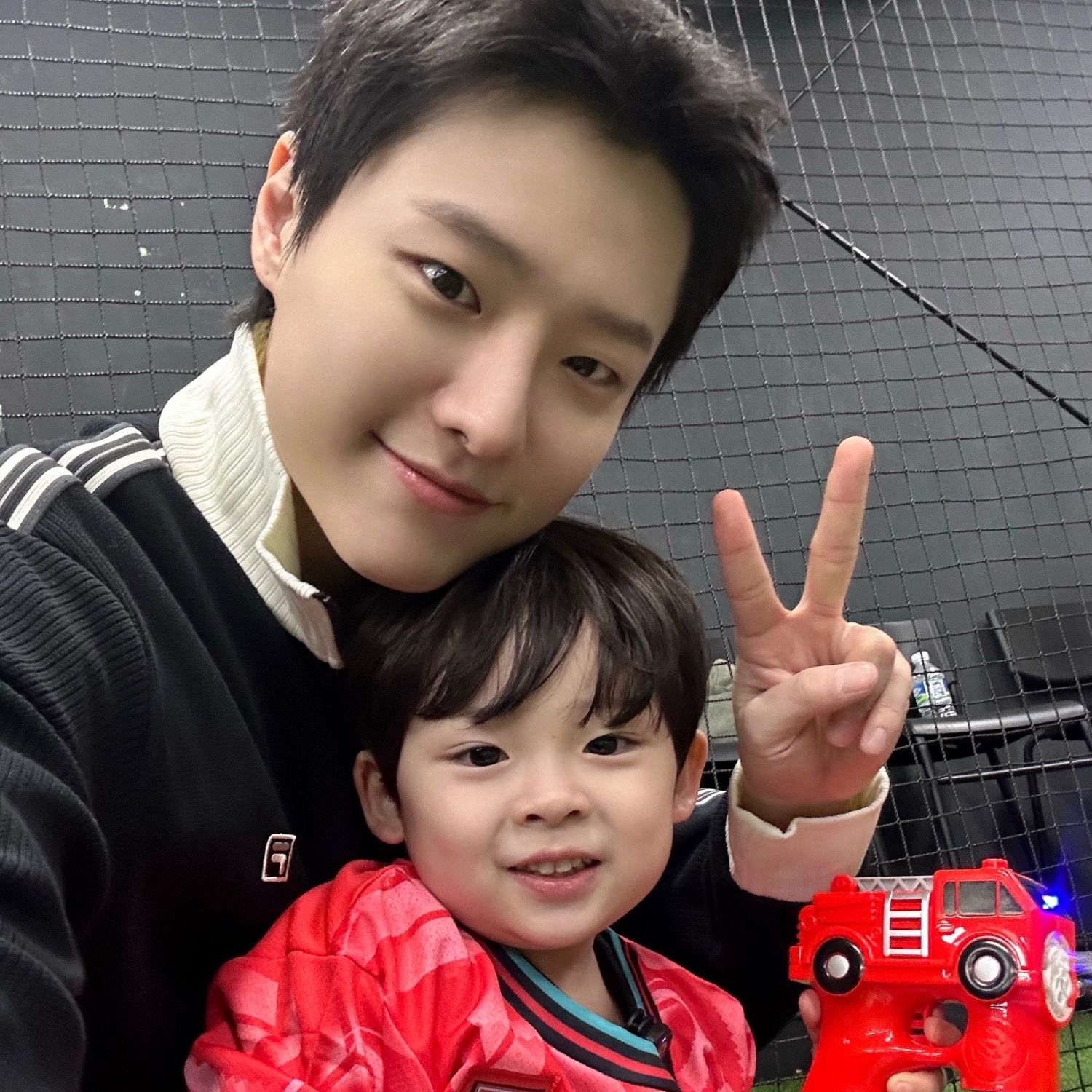 Behind-the-scenes cut of WOODZ