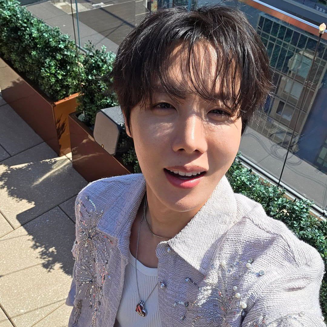 제이홉 (방탄소년단) 최근 활동샷