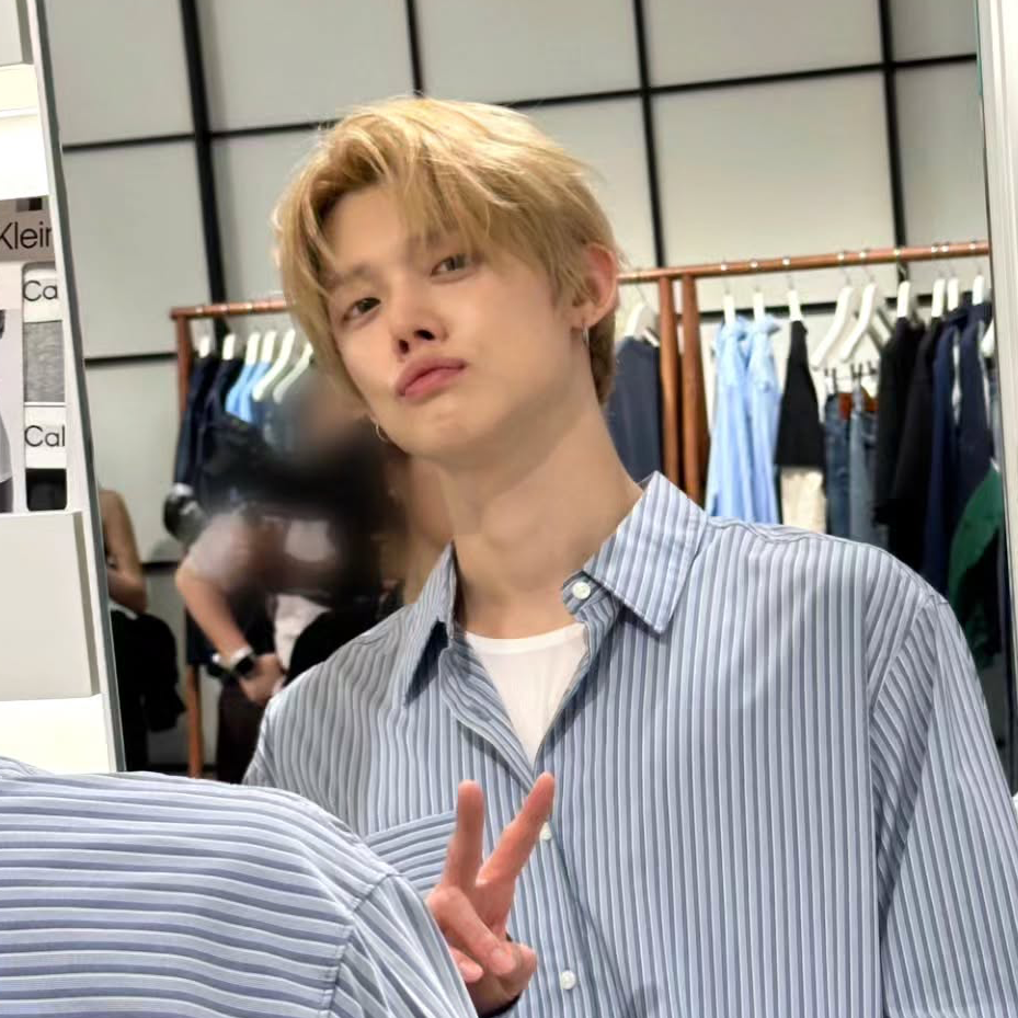 Foto aktivitas terbaru Yeonjun (TOMORROW X TOGETHER)