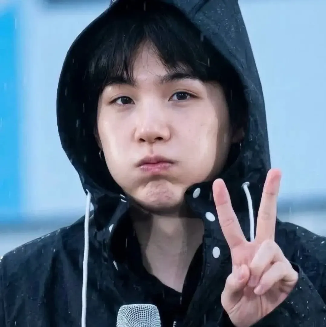 슈가 (방탄소년단) 최근 활동샷