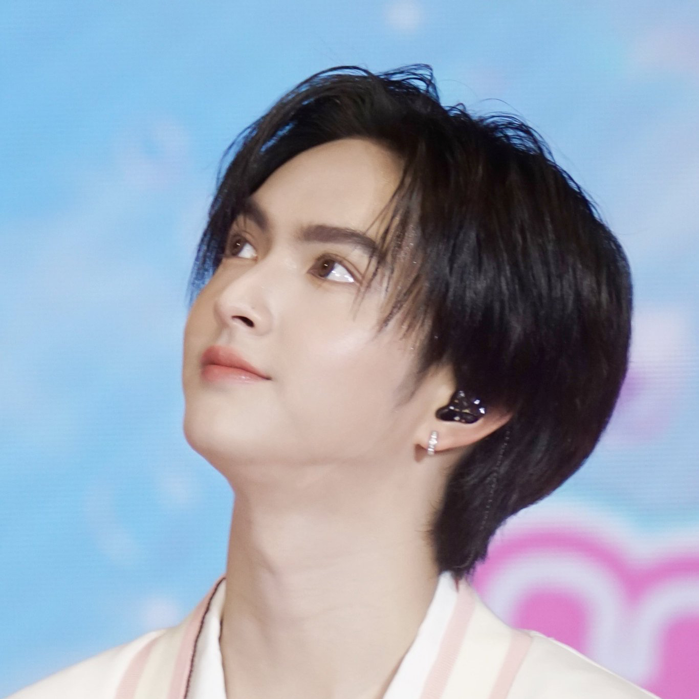 Behind-the-scenes cut of Copper (BUS)