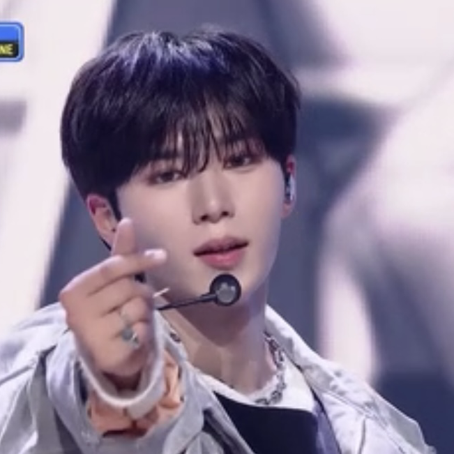 A moment captured by Kim Junseo (ALPHA DRIVE ONE)'s fan