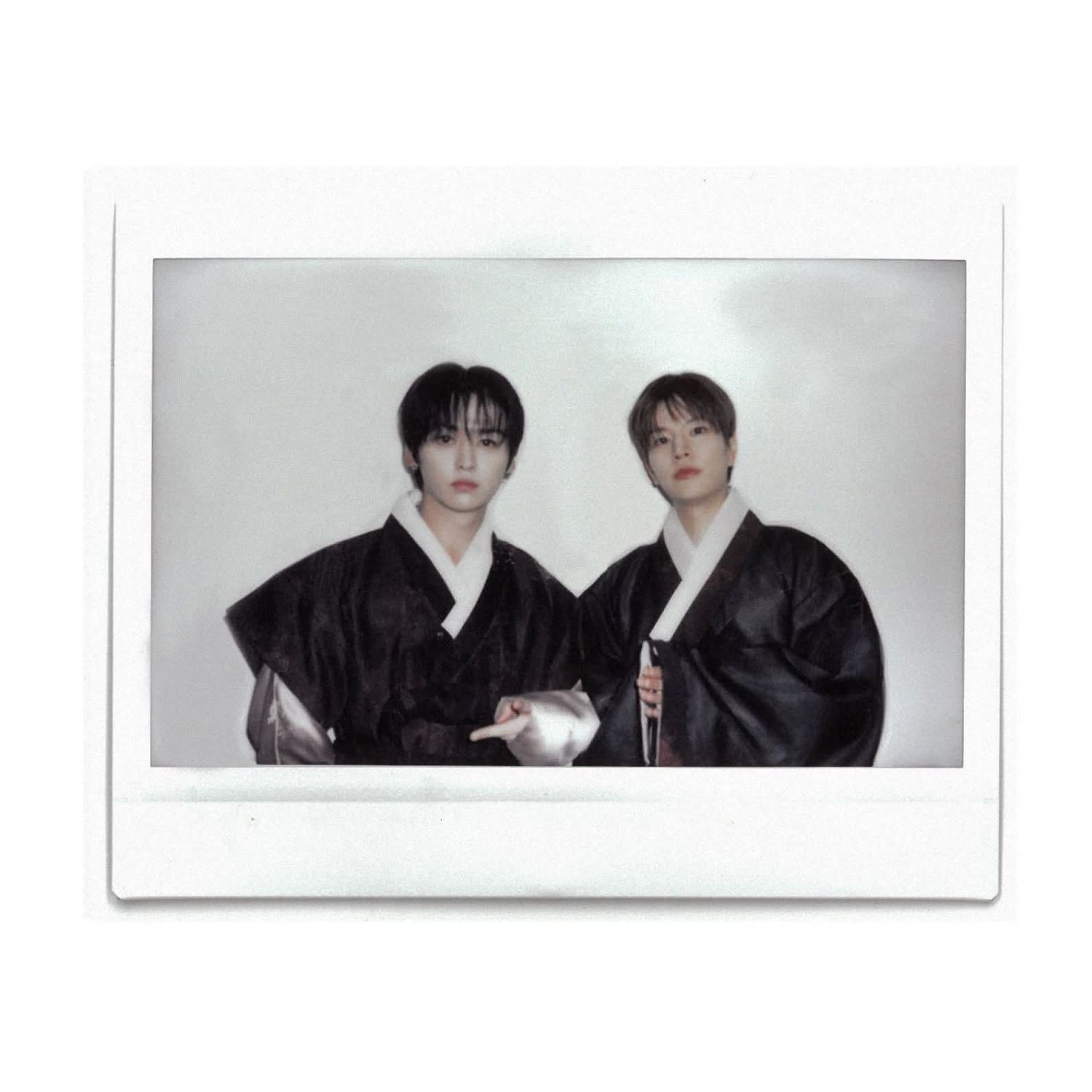 Behind-the-scenes cut of Lee Know (Stray Kids)