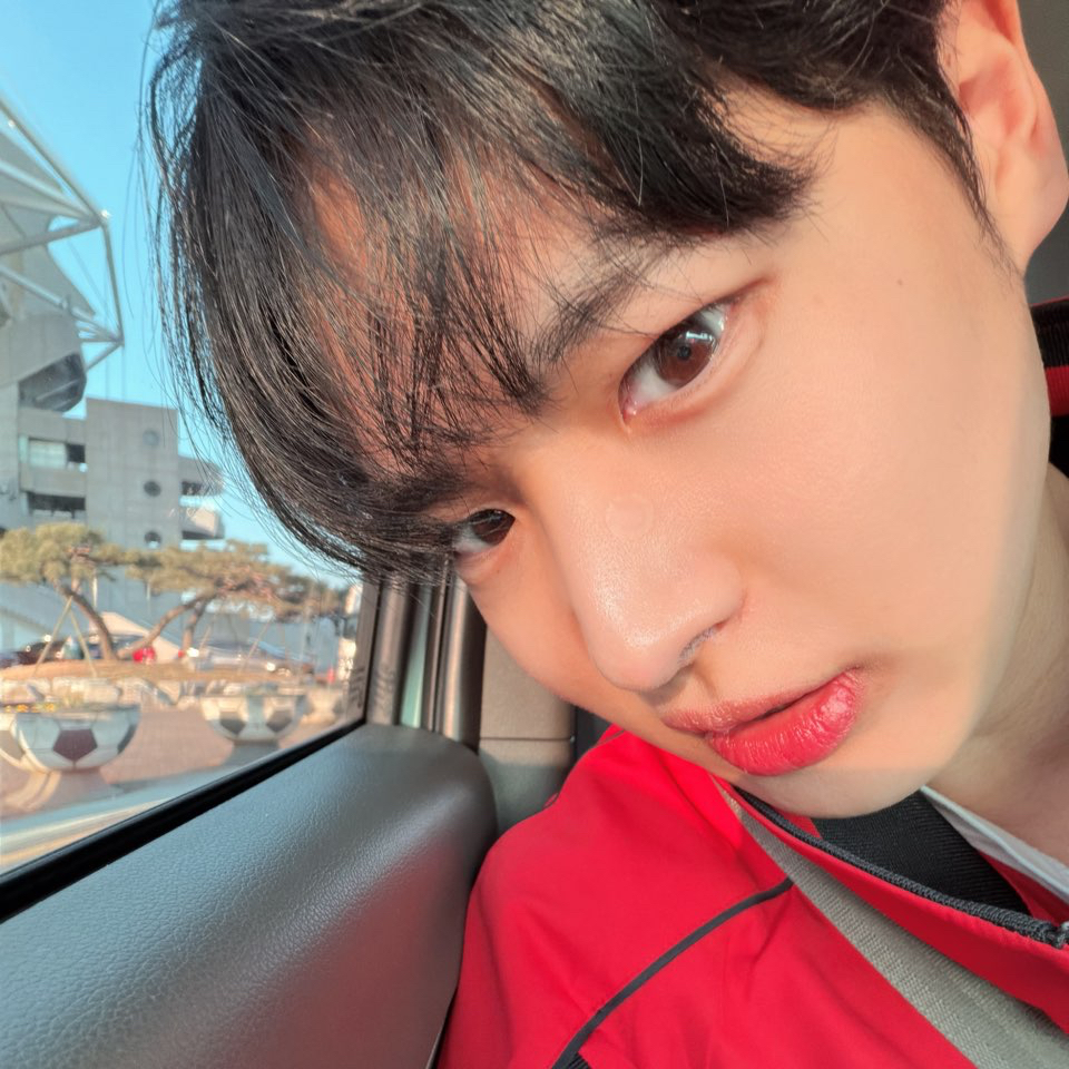 Latest photo of Choi Byungchan