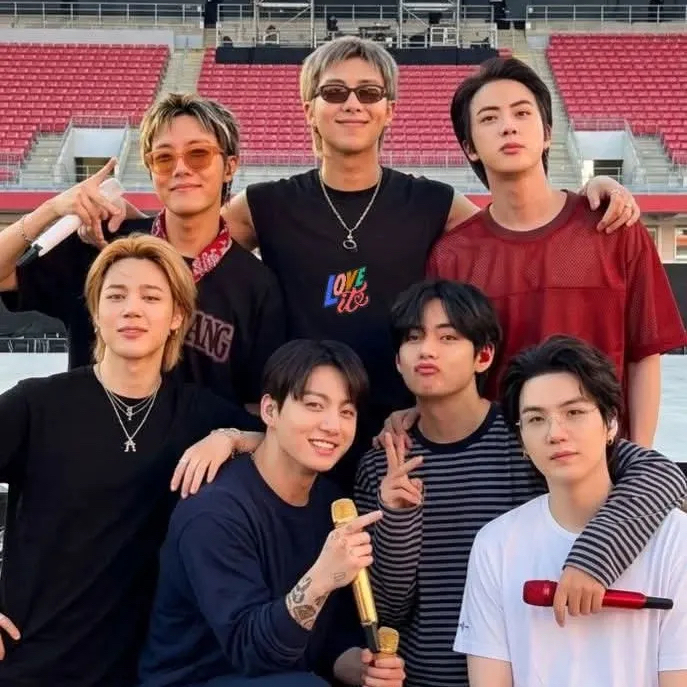 Foto aktivitas terbaru BTS