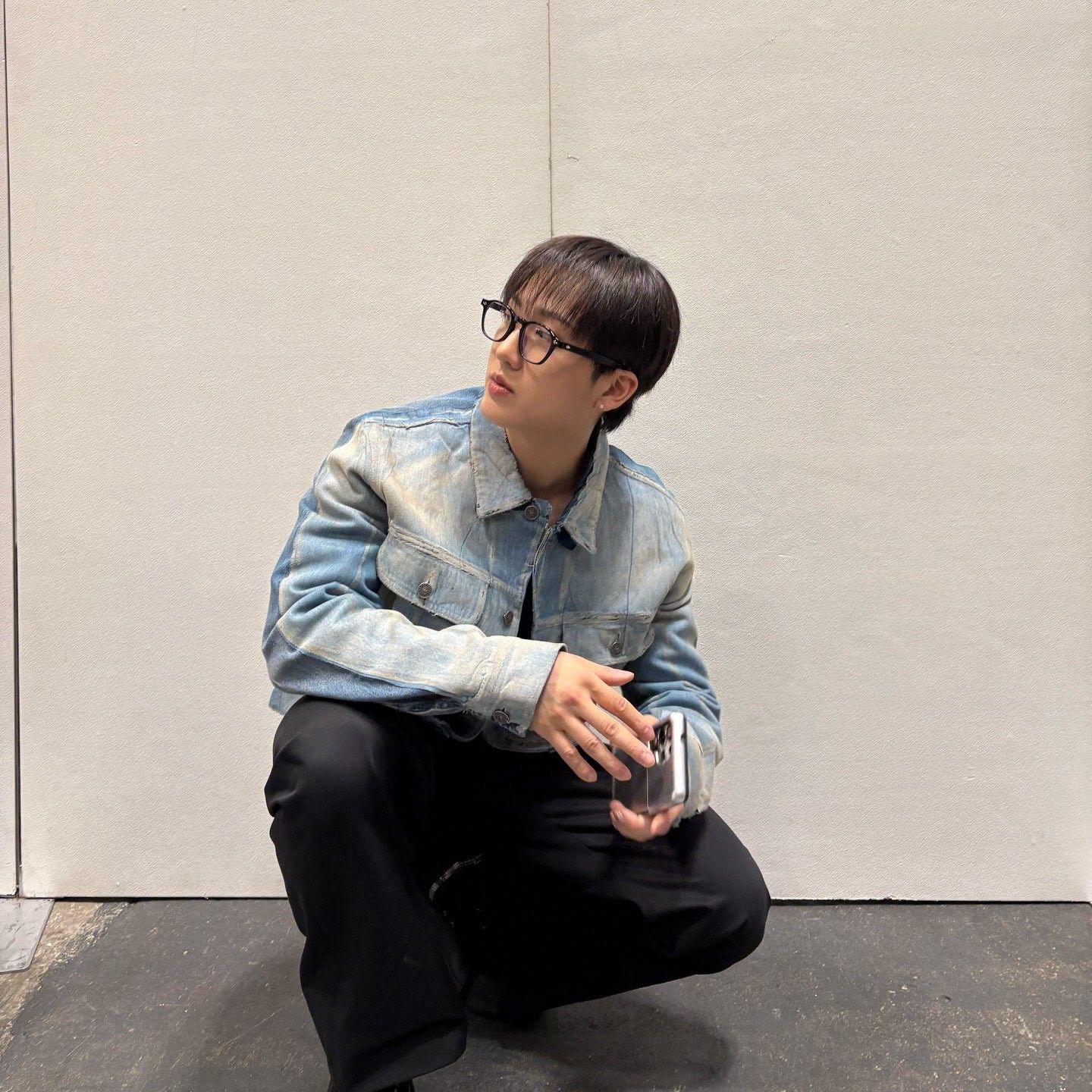 Behind-the-scenes cut of Stray Kids