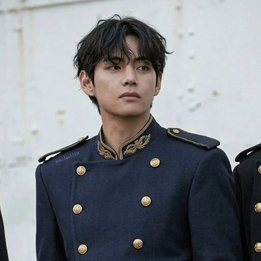 Recent activity shot of V (BTS)