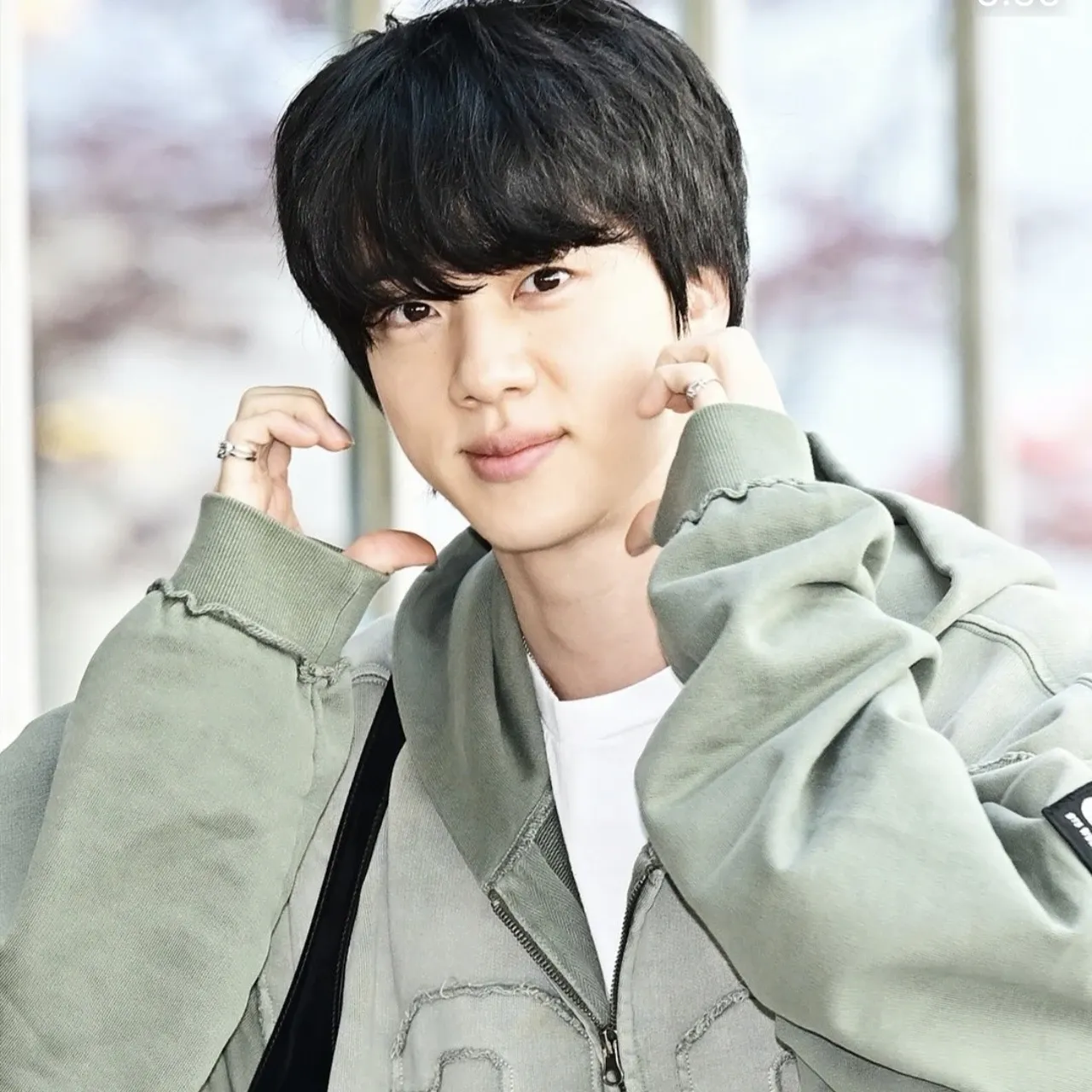 Potret di balik layar Jin (BTS)