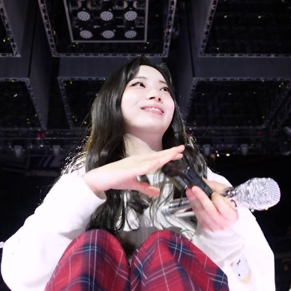 Foto aktivitas terbaru Dahyun (TWICE)