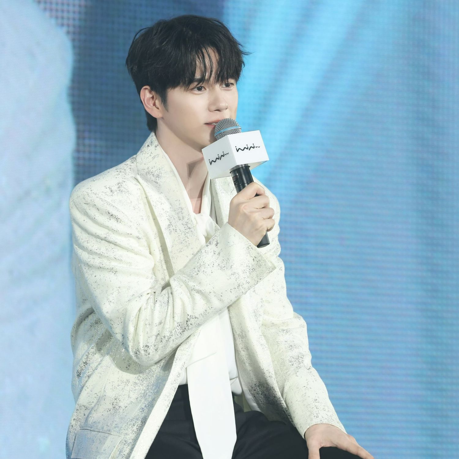 옹성우 최근 활동샷