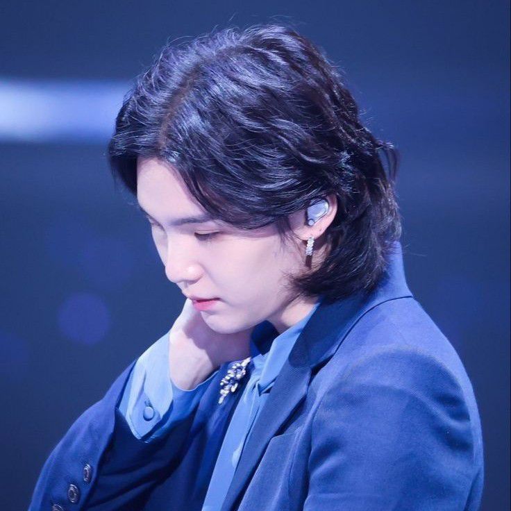 슈가 (방탄소년단)의 최신 사진