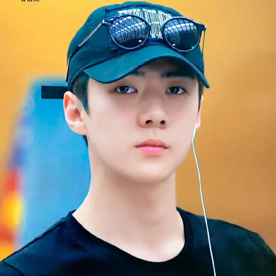 Foto aktivitas terbaru Sehun (EXO)