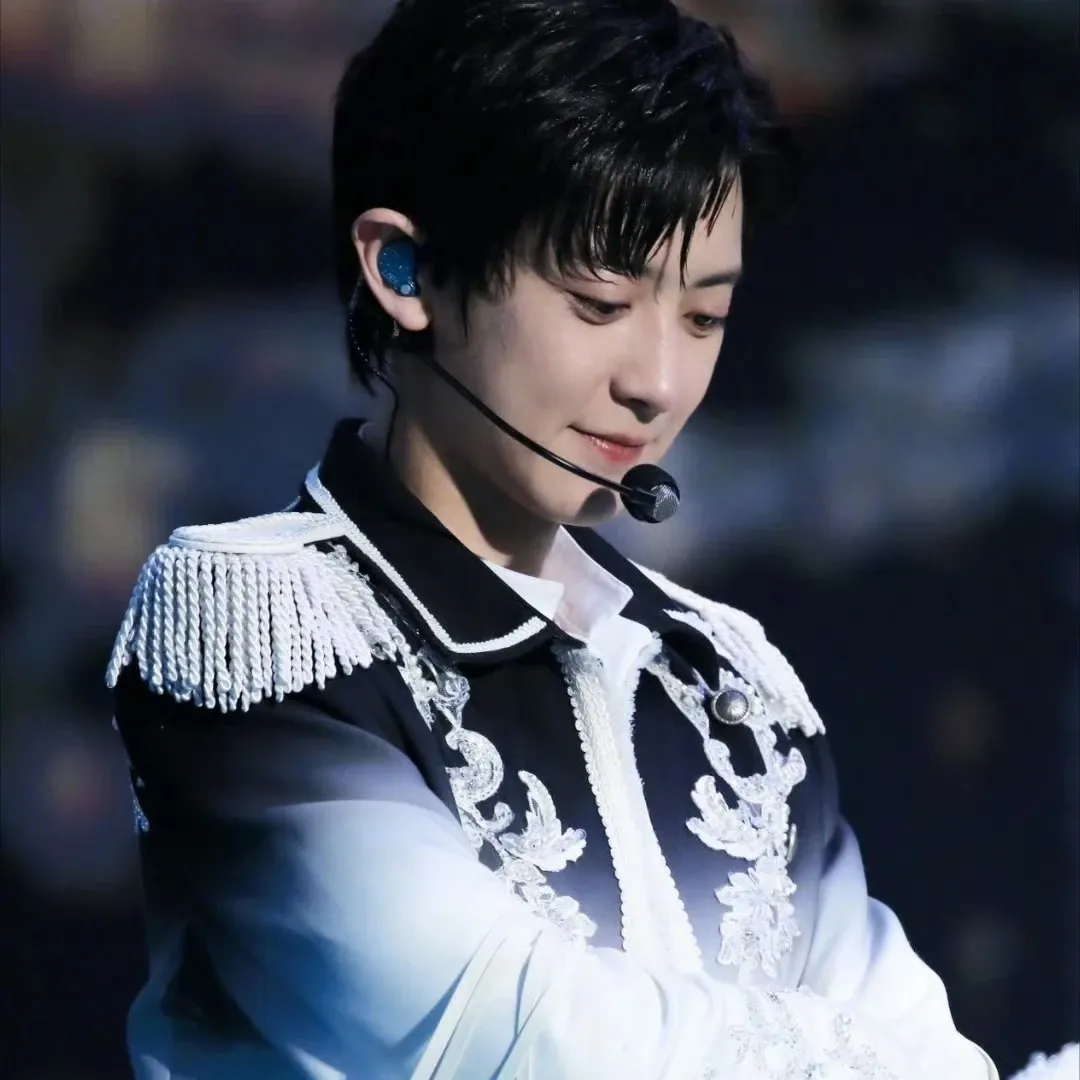 Behind-the-scenes cut of Chanyeol (EXO)