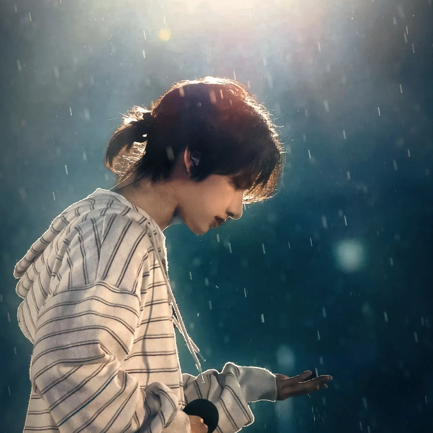 Recent activity shot of Jun (SEVENTEEN)