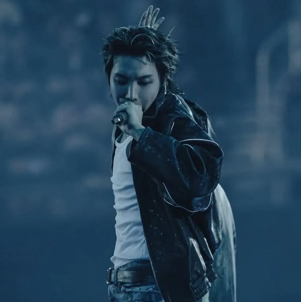 Momen yang diabadikan oleh penggemar j-hope (BTS)