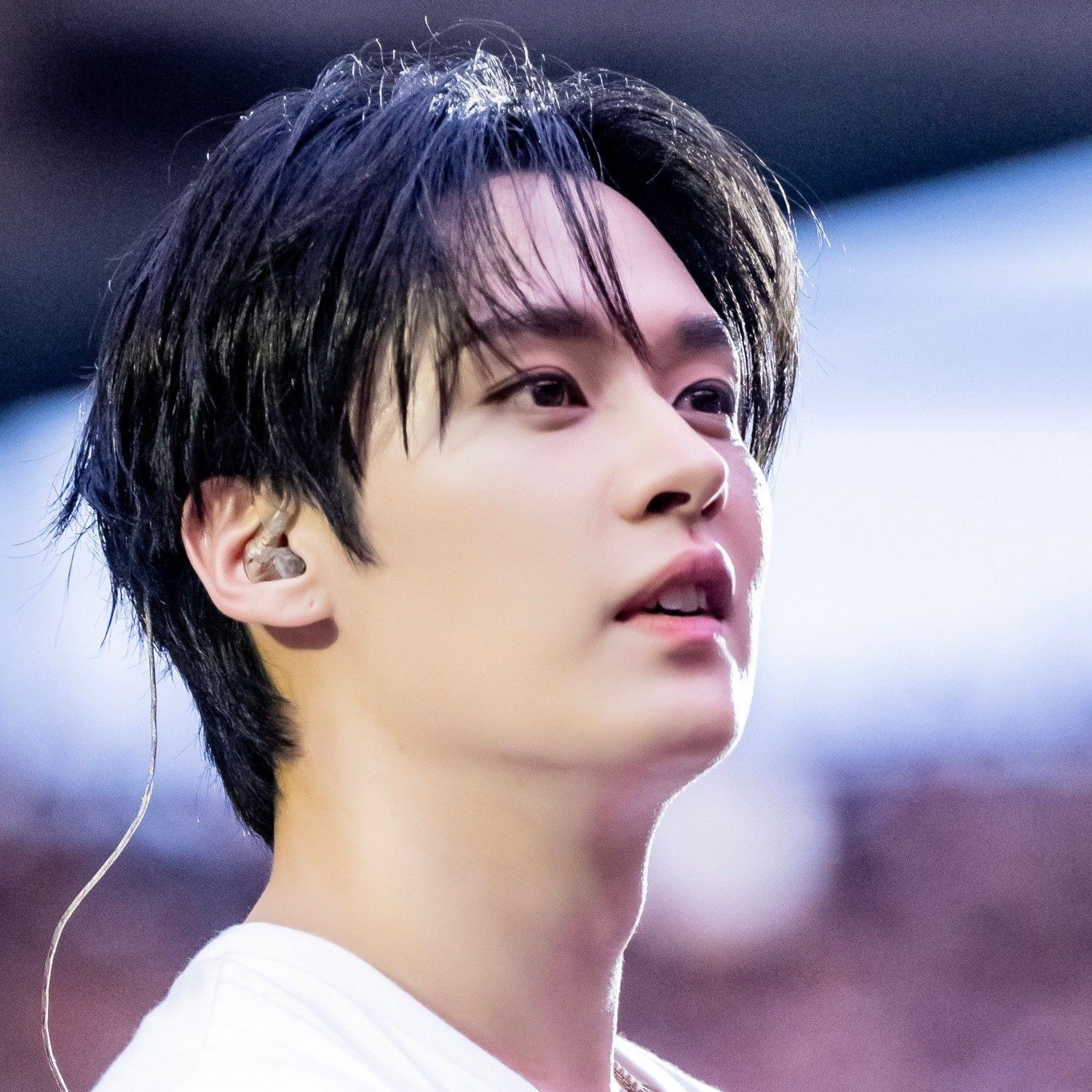 Latest photo of Lee Know (Stray Kids)