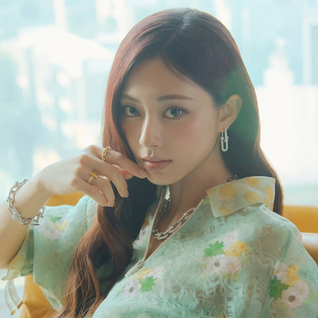 Foto terbaru Tzuyu (TWICE)