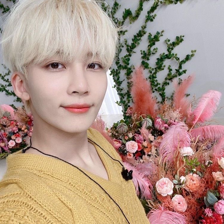 Behind-the-scenes cut of Jeonghan (SEVENTEEN)