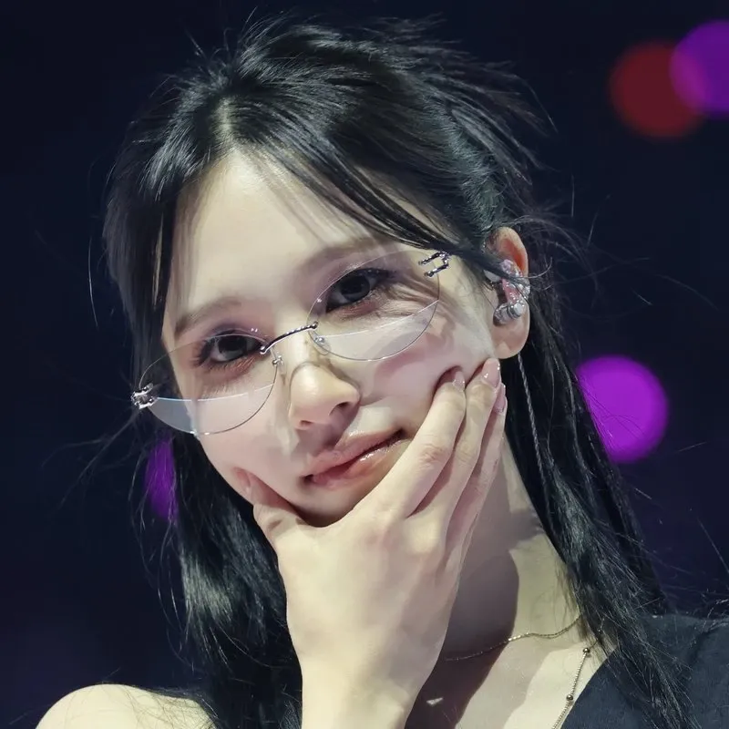 ミナ (TWICE)の最新写真