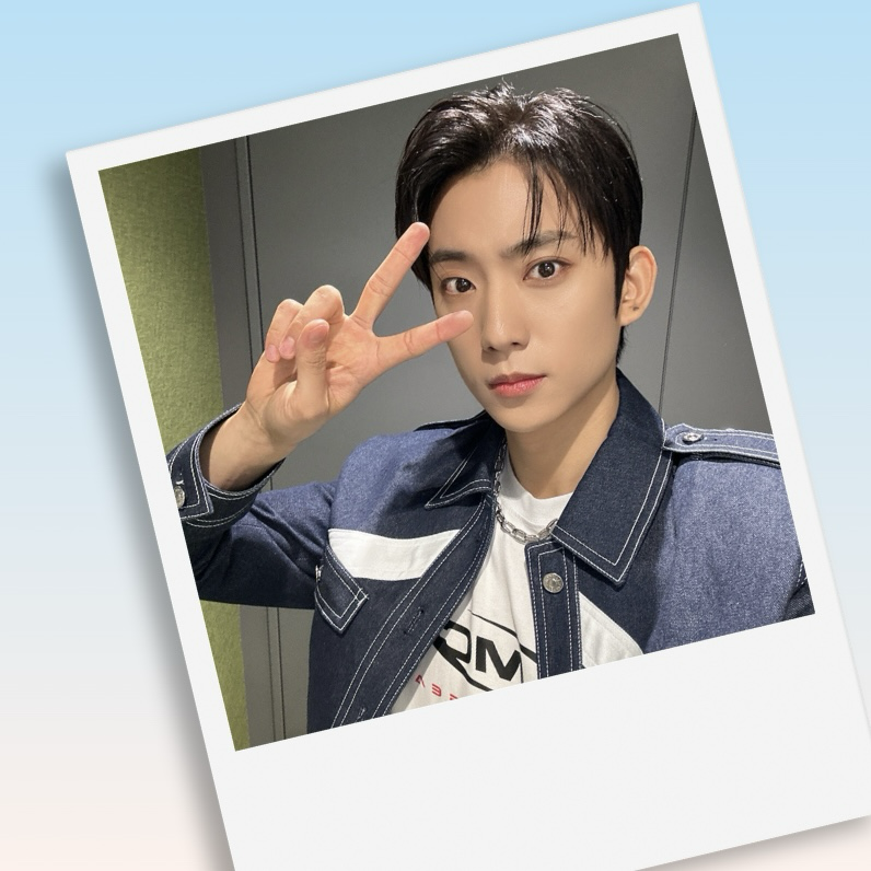 A moment captured by Gongchan (B1A4)'s fan