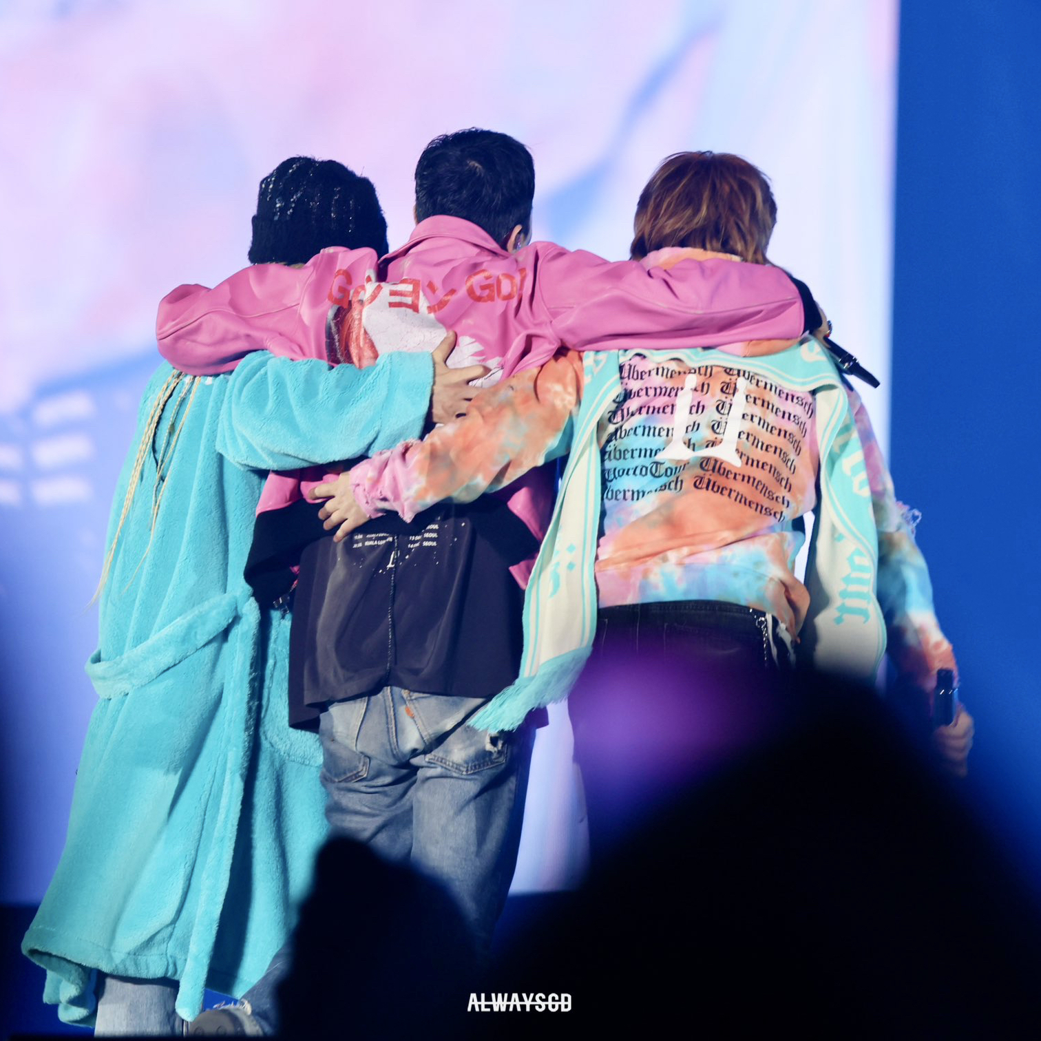 A moment captured by BIGBANG's fan