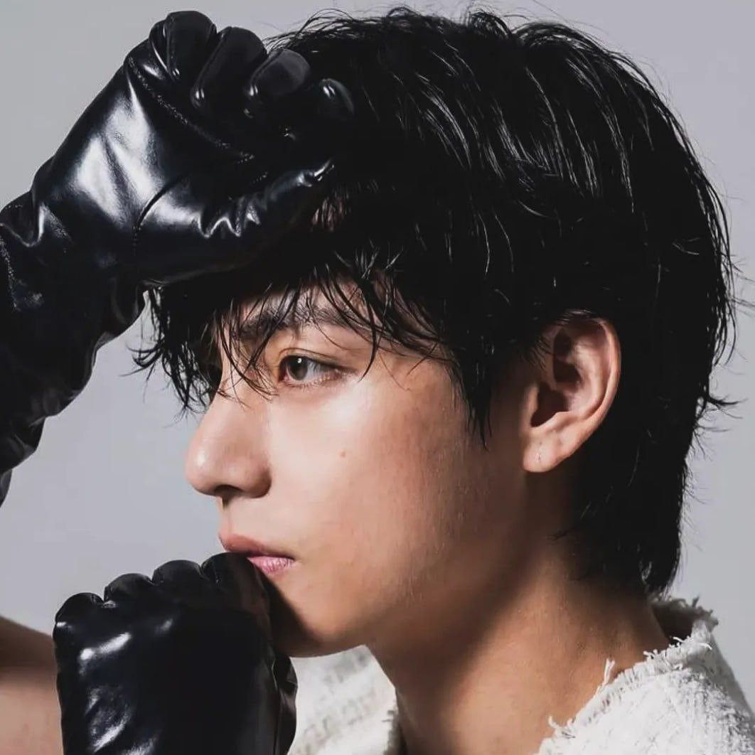 뷔 (방탄소년단)의 비하인드 컷