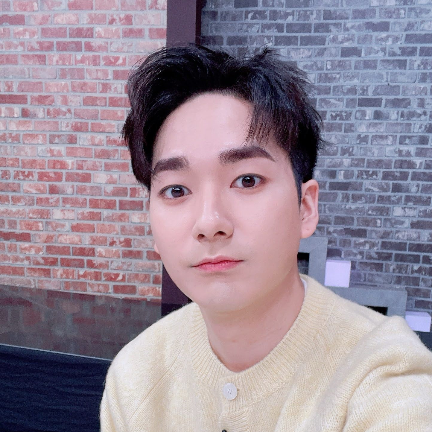 Latest photo of Aron