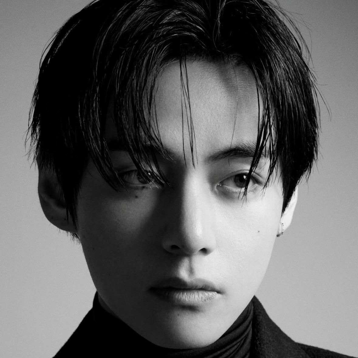 Foto terbaru V (BTS)