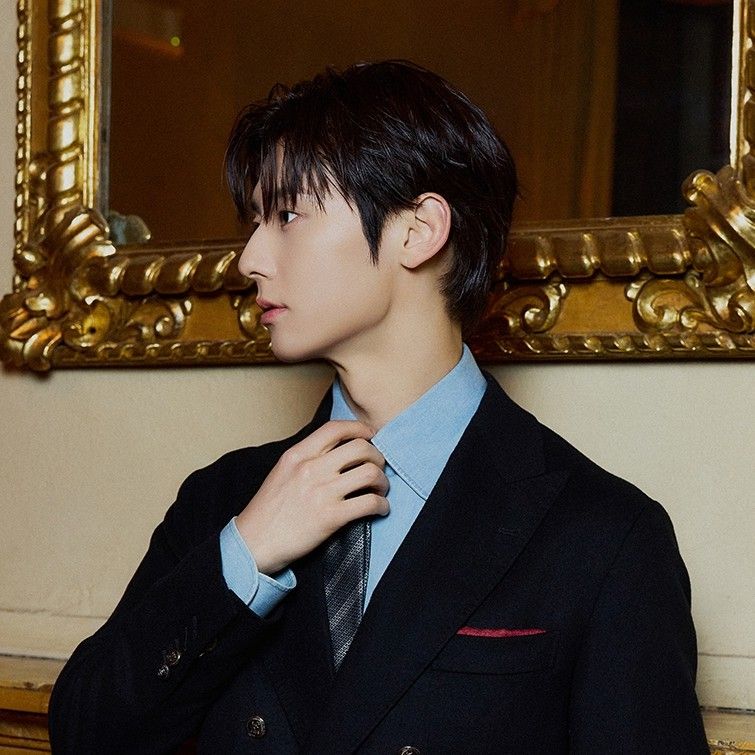 황민현의 최신 사진