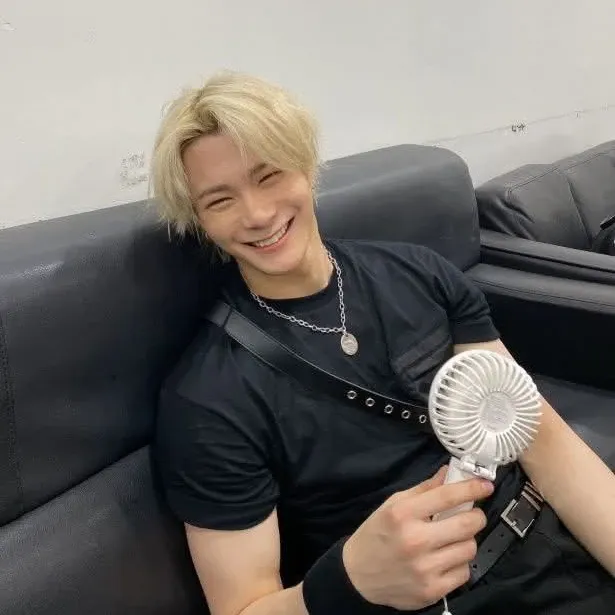 A moment captured by Moonbin (ASTRO)'s fan