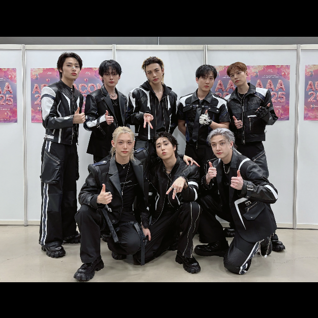 Behind-the-scenes cut of Stray Kids