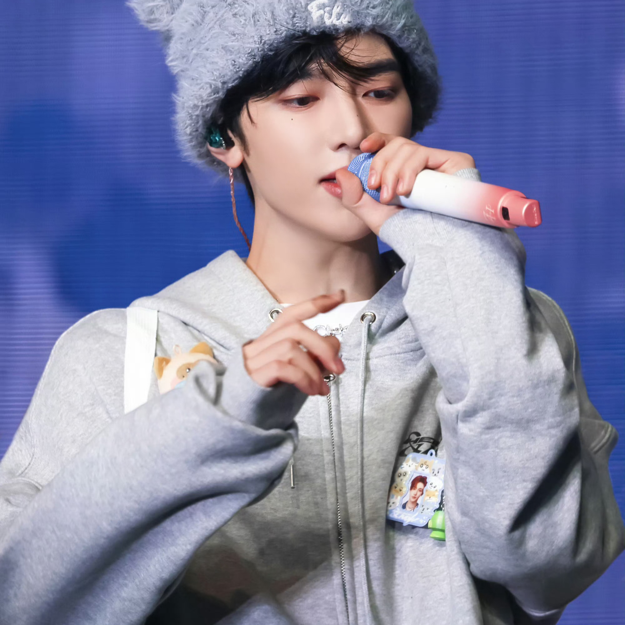 A moment captured by Zhang Hao (ZEROBASEONE)'s fan