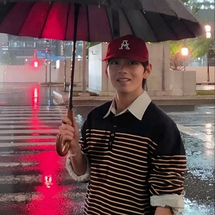 뷔 (방탄소년단) 최근 활동샷