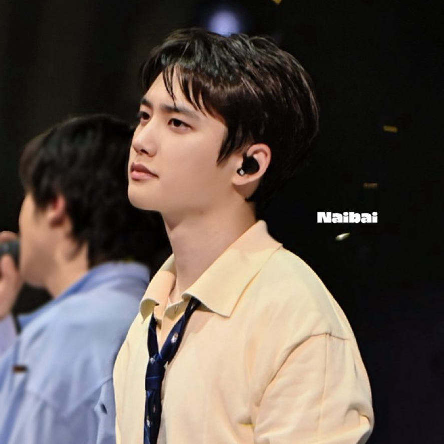 Momen yang diabadikan oleh penggemar D.O. (EXO)