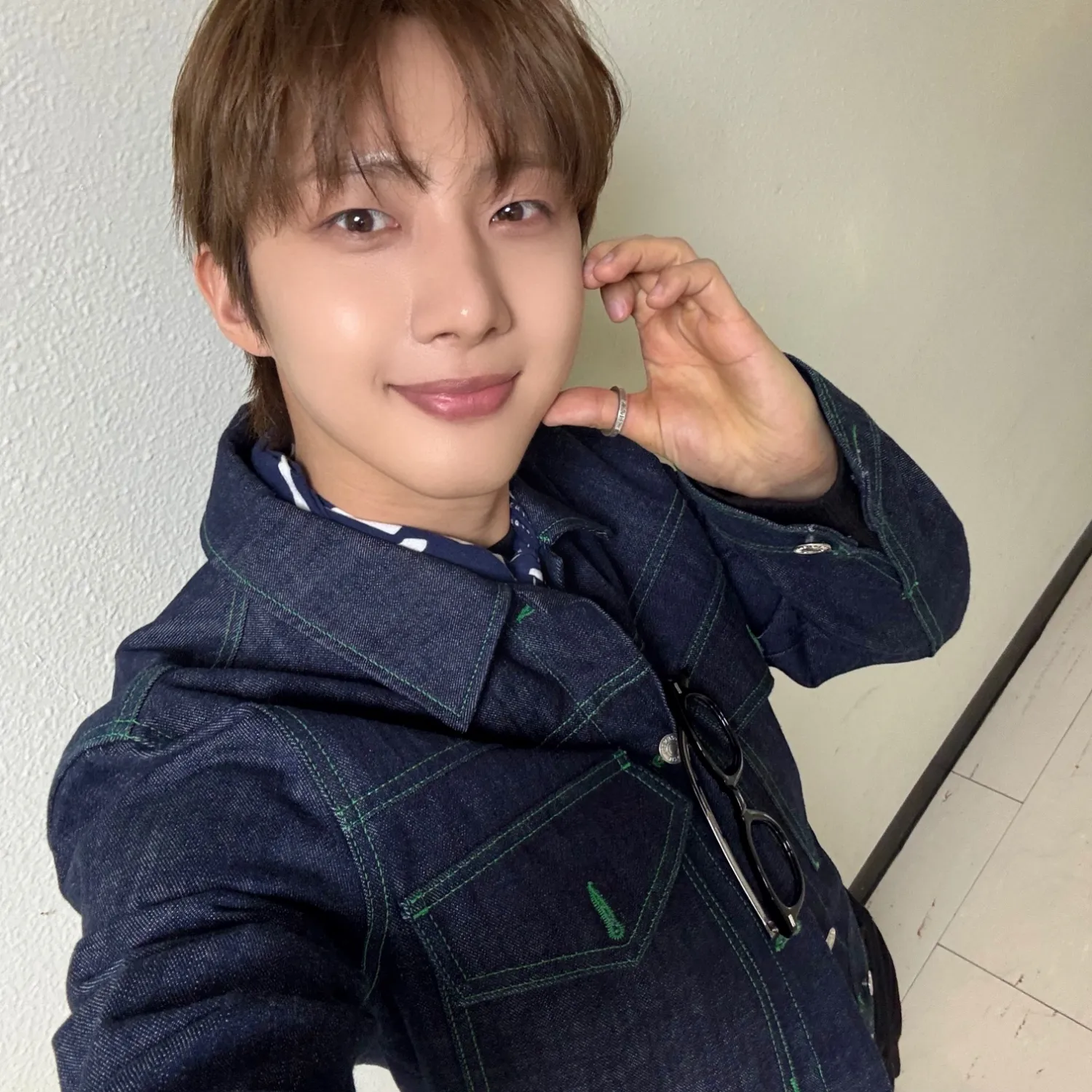 Behind-the-scenes cut of Hui (PENTAGON)