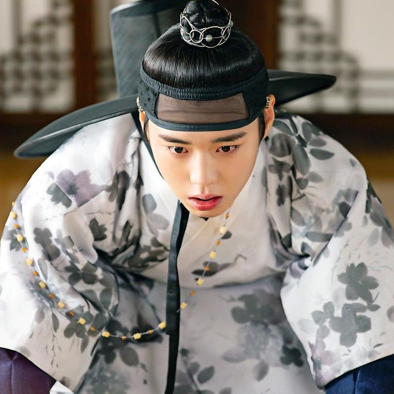 Behind-the-scenes cut of Park Jihoon