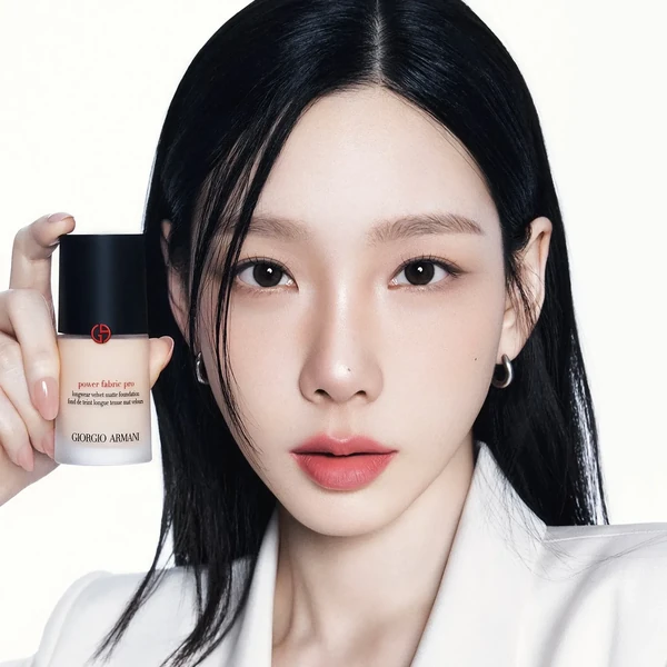Foto perwakilan Taeyeon (Girls' Generation) yang bersinar hari ini di Choeaedol
