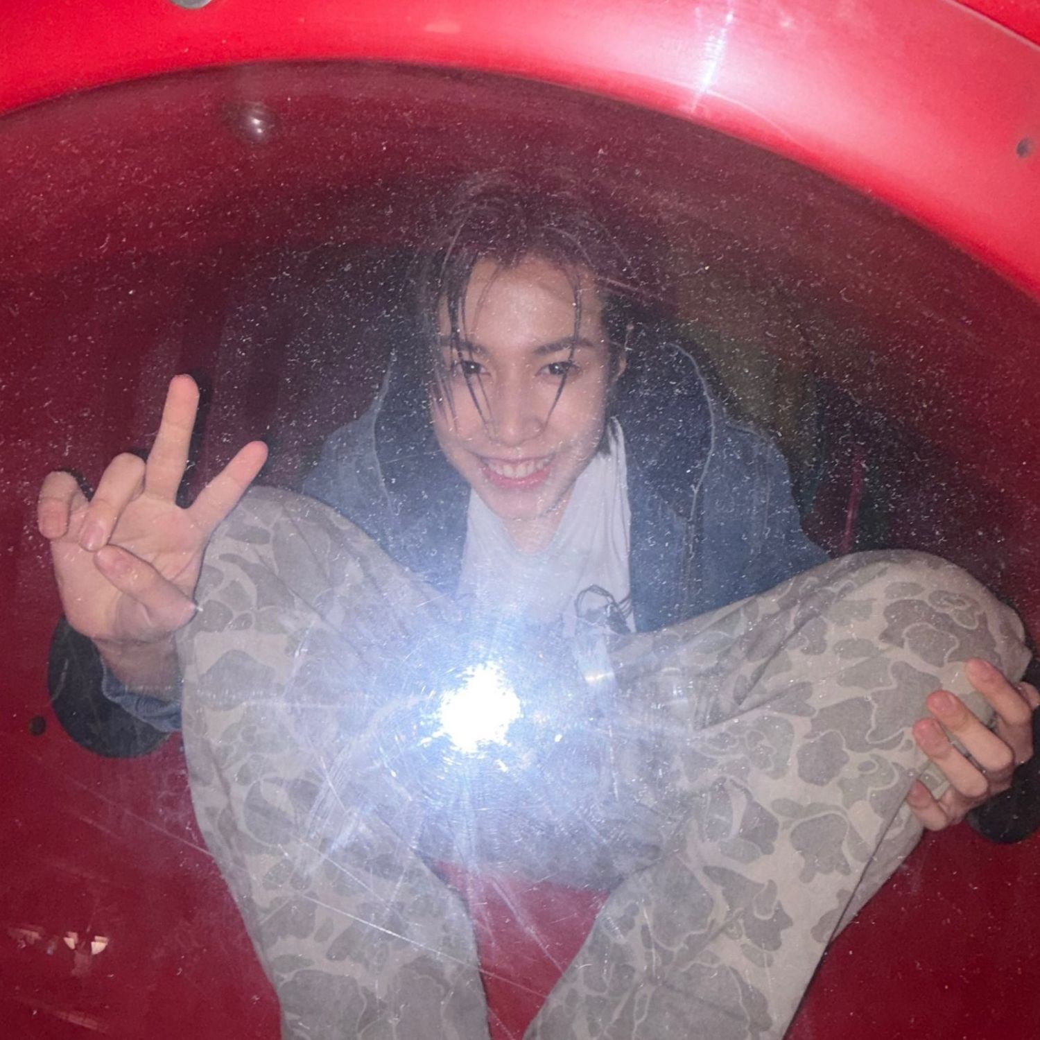 A moment captured by Louis (LNGSHOT)'s fan