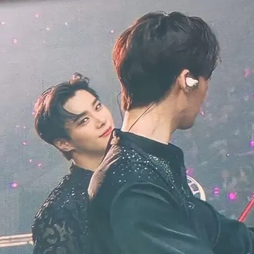A moment captured by Moonbin (ASTRO)'s fan