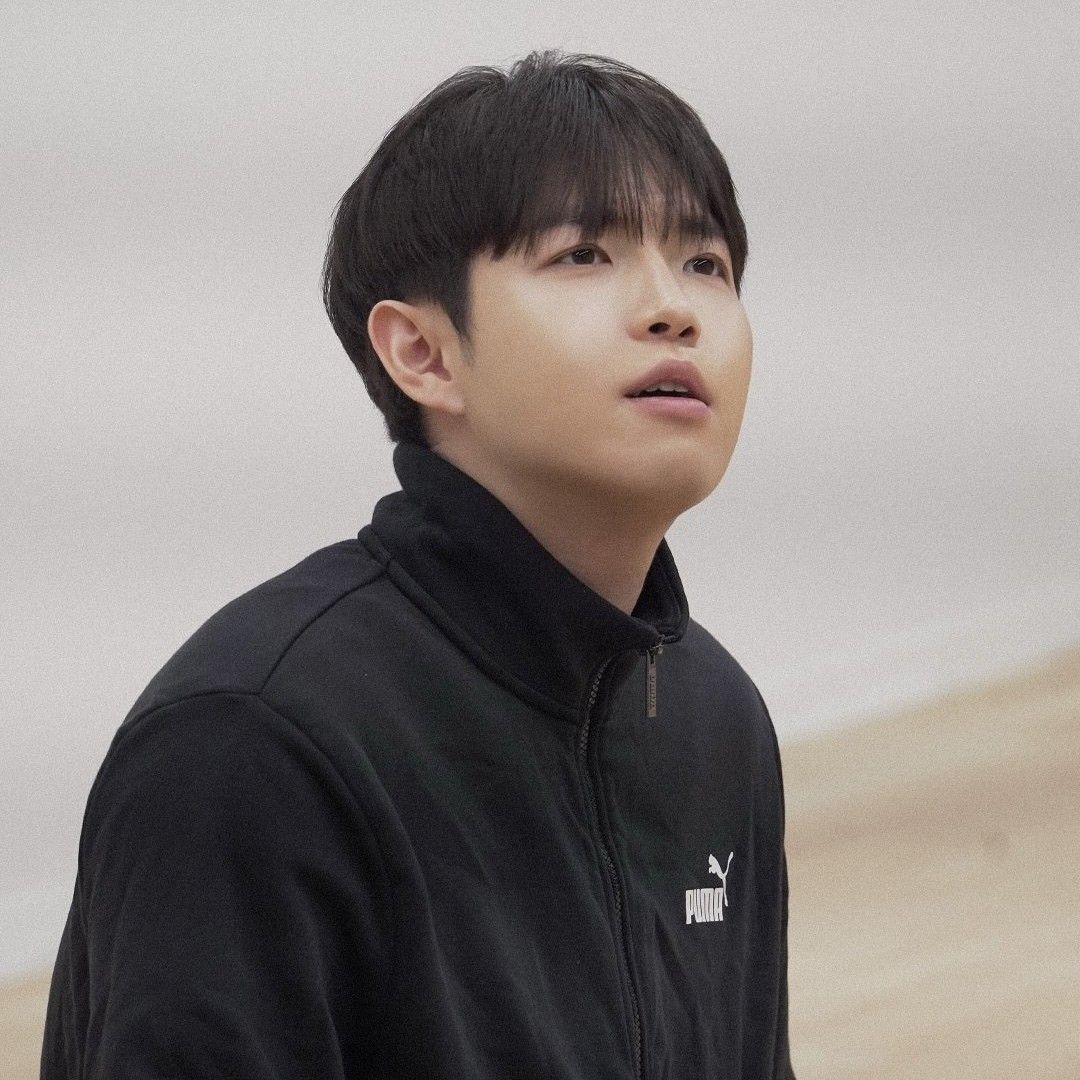 金在奐粉絲拍下的瞬間